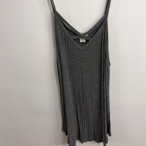 Gray tank top